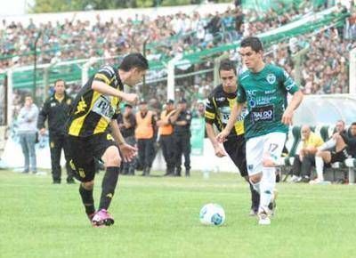 Sarmiento no pudo con Olimpo y cay� 3 a 0 en Jun�