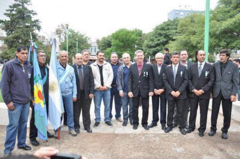 Emotivo acto en Jun�n por la gesta de Malvinas