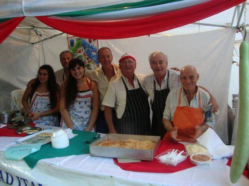 Todo listo para la Feria de las Colectividades