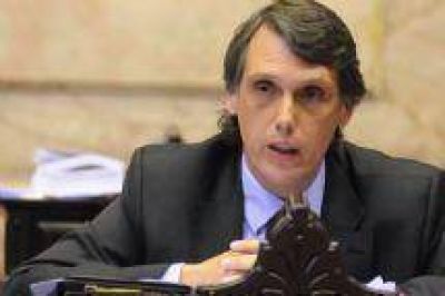 Kosiner: "Urtubey representa un modelo de gesti�n ante los problemas de Salta"