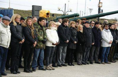 Melella encabez� el homenaje a los ca�dos en Malvinas y el desfile c�vico militar