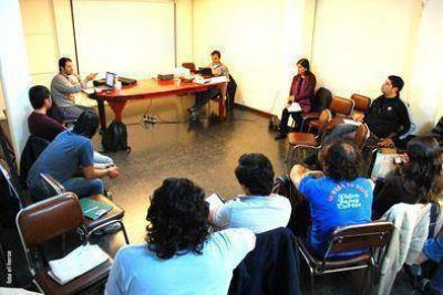 El INCAA brinda capacitaciones para realizadores de telefilmes