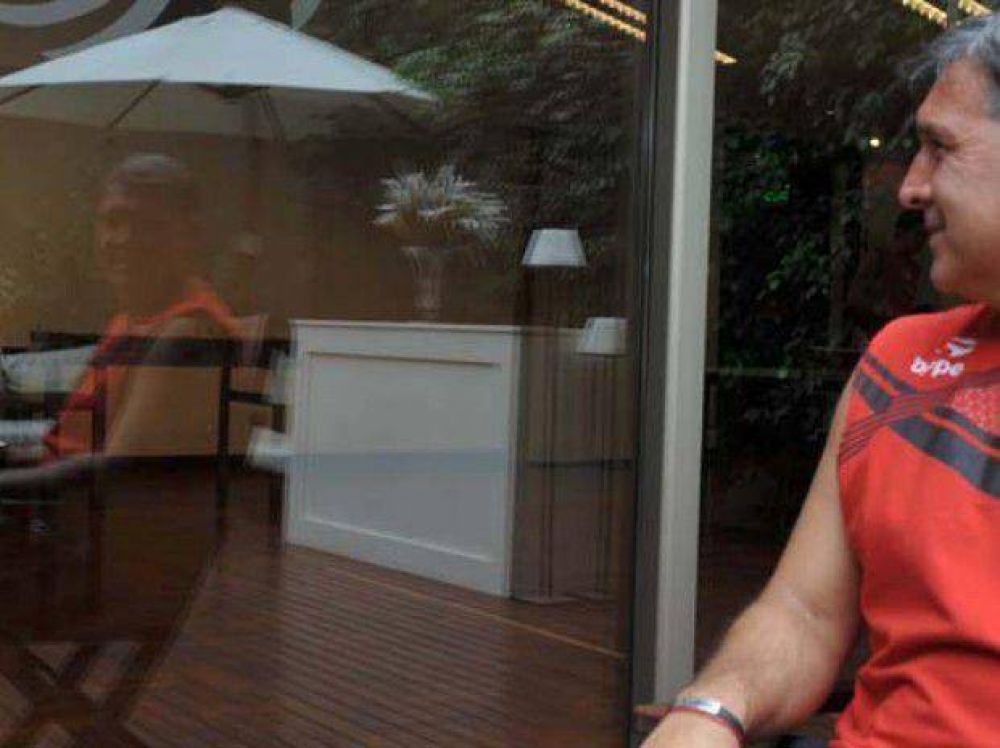 Martino admiti� que "dirigir un equipo tiene que ver con buscar la gloria"