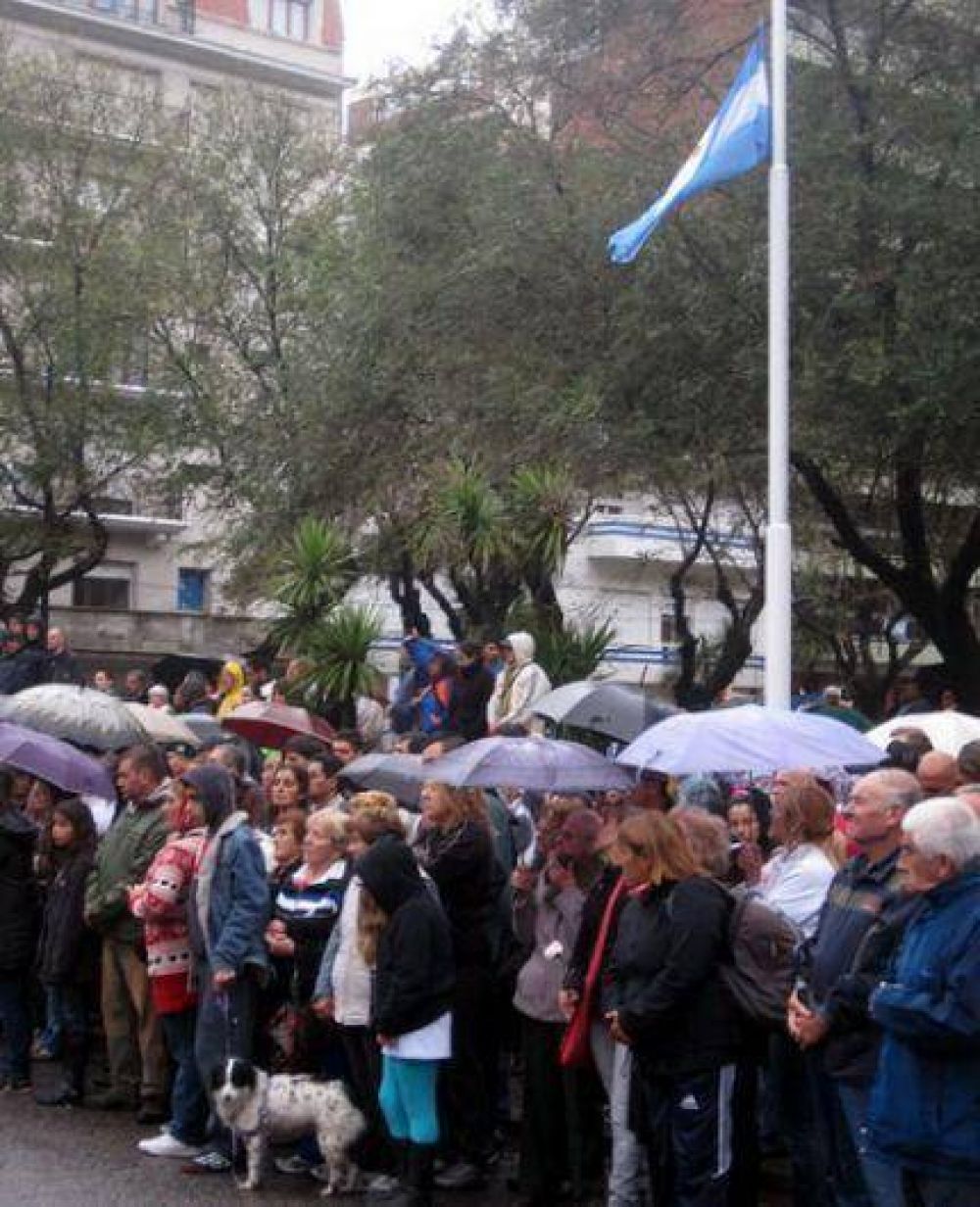 A 31 a�os de la guerra, un emotivo acto record� a los veteranos y ca�dos en Malvinas