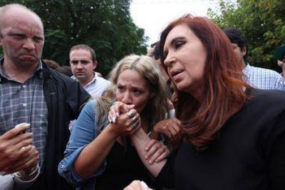 Cristina, en la zona del desastre: "Cuando era chica mi casa se inund�, s� lo que es perder todo"