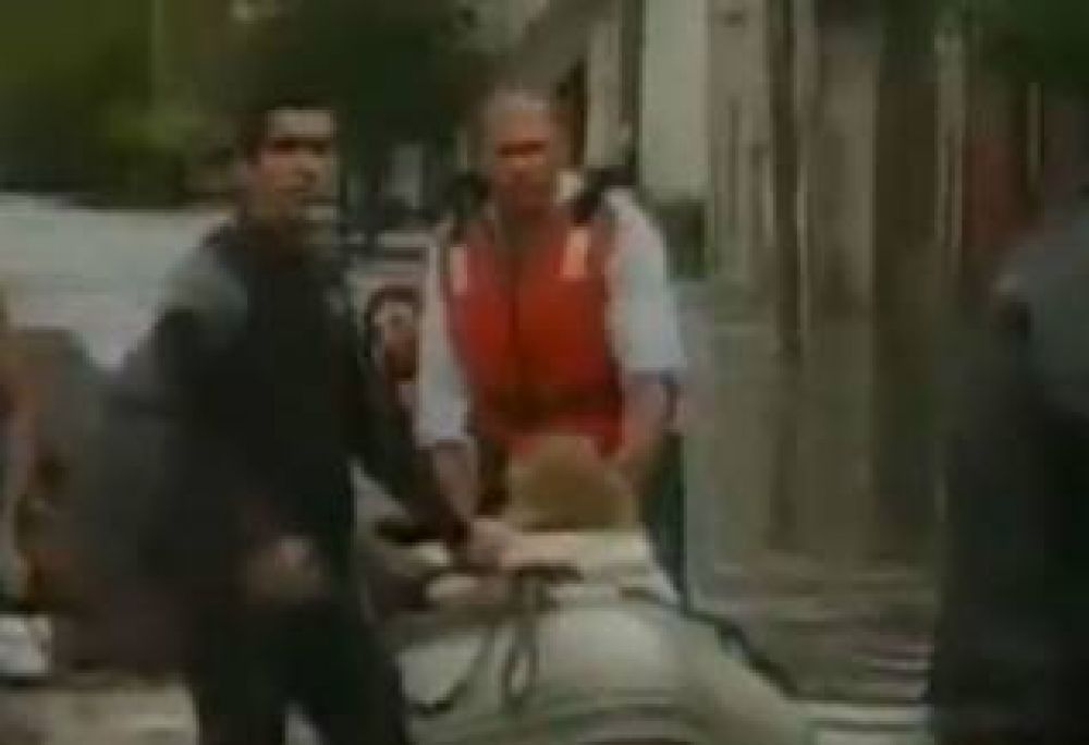 El rescate en gom�n de "SuperBerni" en La Plata