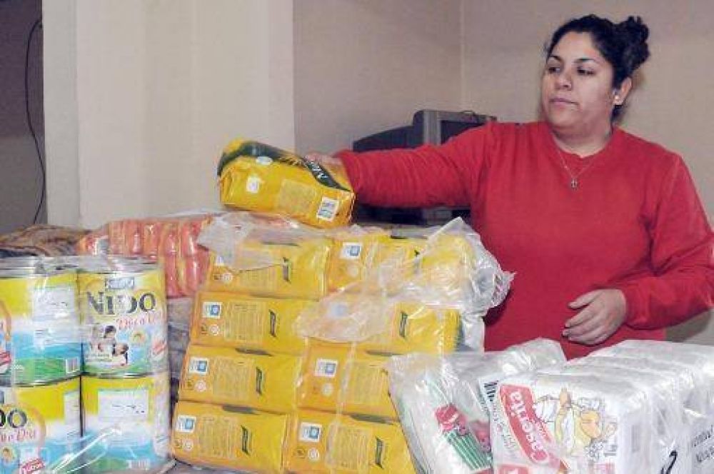 Distintas organizaciones reciben donaciones para los damnificados