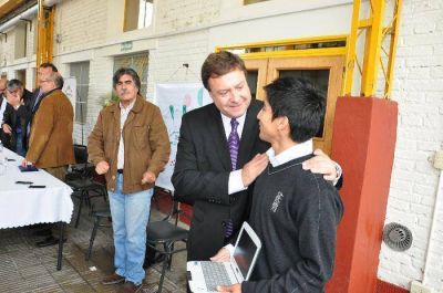 Las becas ya treparon a 1.900 en R�o Negro