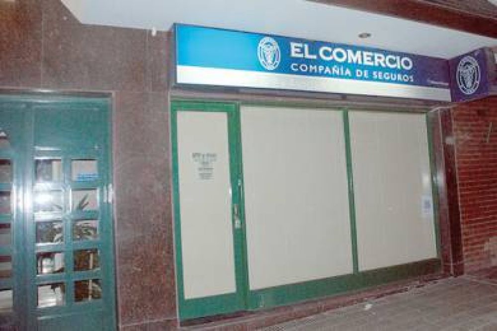 Millonario robo en departamento reporta a ladrones 30.000 d�lares y $ 65.000