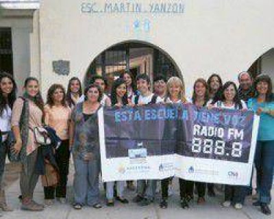 Son 5 las radios escolares que llegan al dial de San Juan