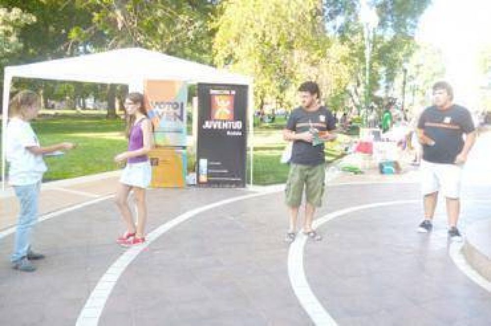 Desarrollan una campa�a de formaci�n c�vica por el voto a los 16
