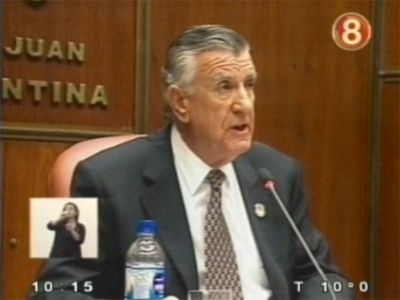 Gioja anunci� la construcci�n de tres hospitales y el traspaso de 4000 empleados a planta permanente