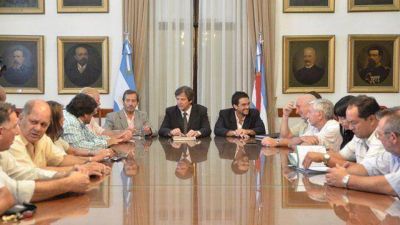 Agenda pendiente: gobierno y estatales retoman negociaciones	 