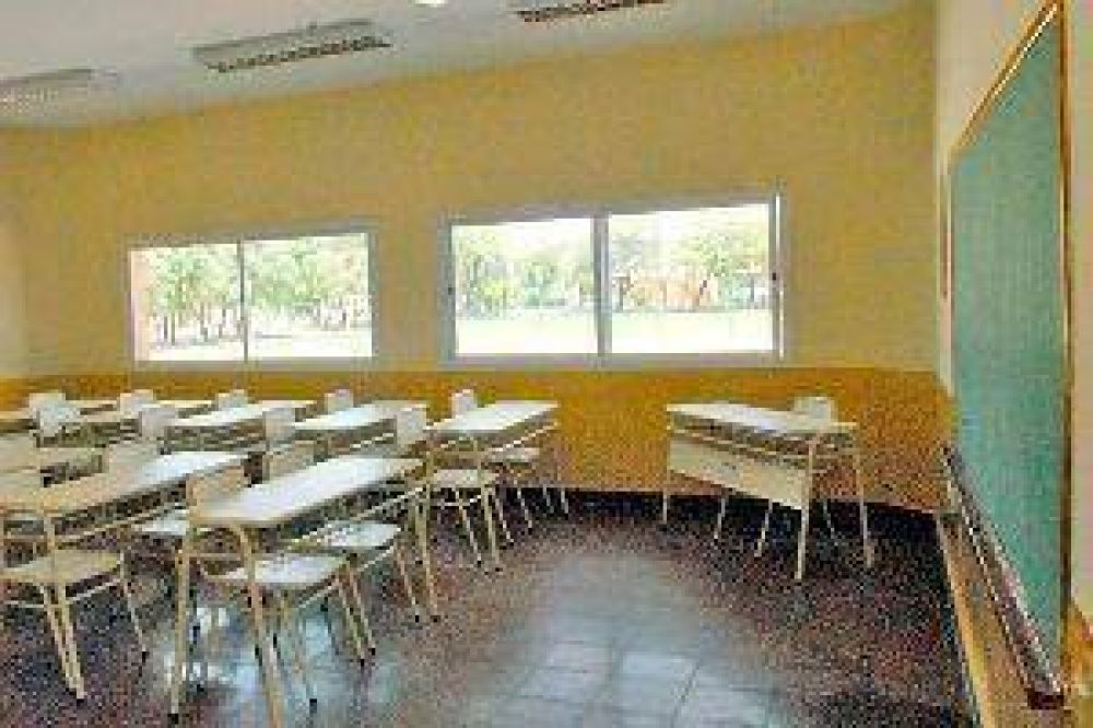 El gobierno habilitar� cinco edificios escolares en las pr�ximas dos semanas