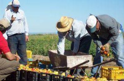Una delegaci�n para los trabajadores del campo
