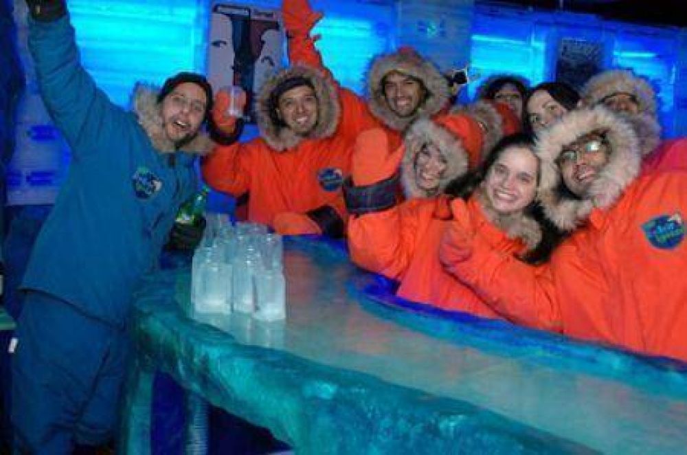 Funciona en Iguaz� el primer �bar de hielo� en zona subtropical 