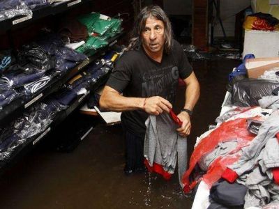 Miles de porte�os, sin luz
