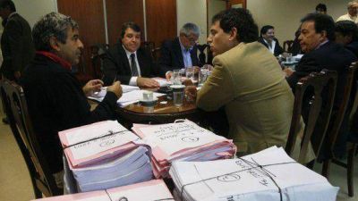 El alperovismo cumpli� con Trimarco: V�a libre al Jury que podr�a destituir a los jueces