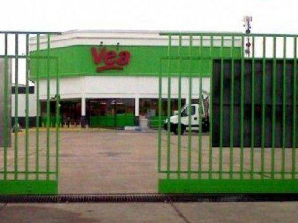 La Plata: saquean supermercado Vea e intentan con Nini y Vital