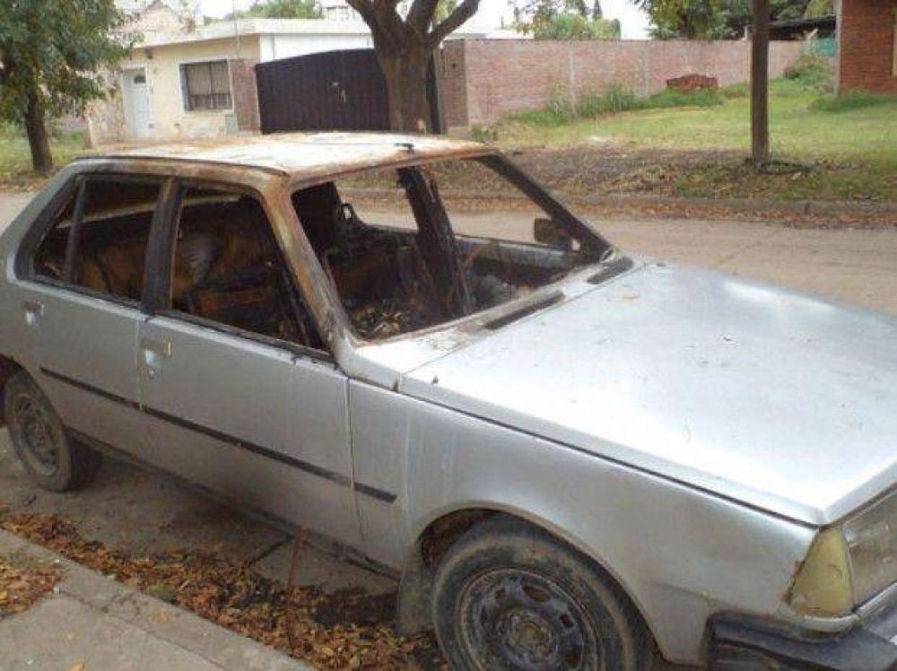 Casilda tambi�n sufri� una seguidilla de autos incendiados