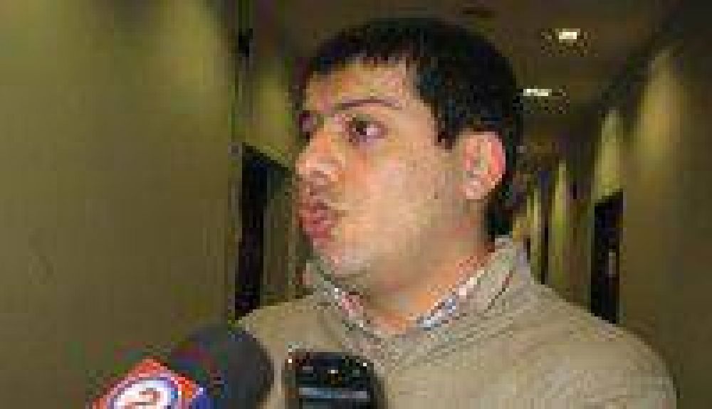 Baigorria: "pese al sobreseimiento ,queremos que Llanos se someta a la justicia"