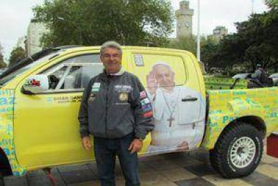 G�ndara se sum� a la �fiebre papal�