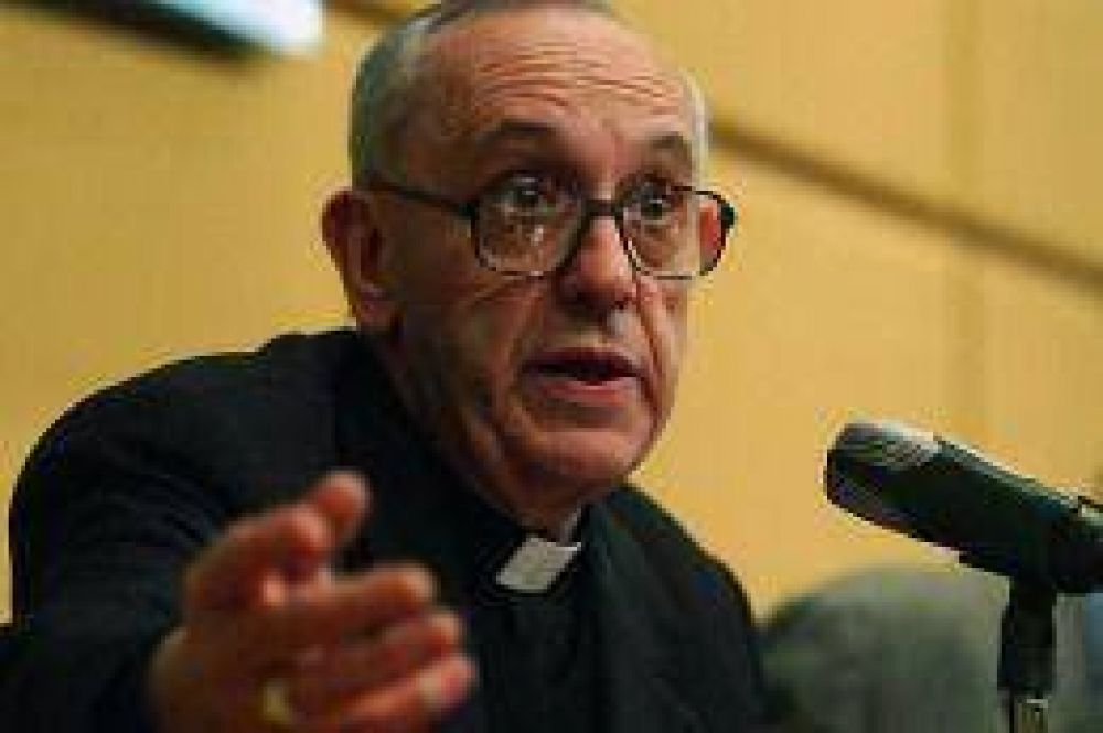 El Episcopado desminti que la Presidenta le haya negado audiencias pedidas por Bergoglio