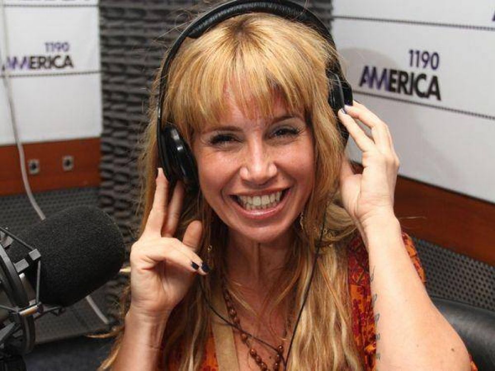 Florencia Pe�a debut� como conductora de radio