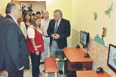 Infante habilit� nuevo gabinete de inform�tica en un jard�n de infantes