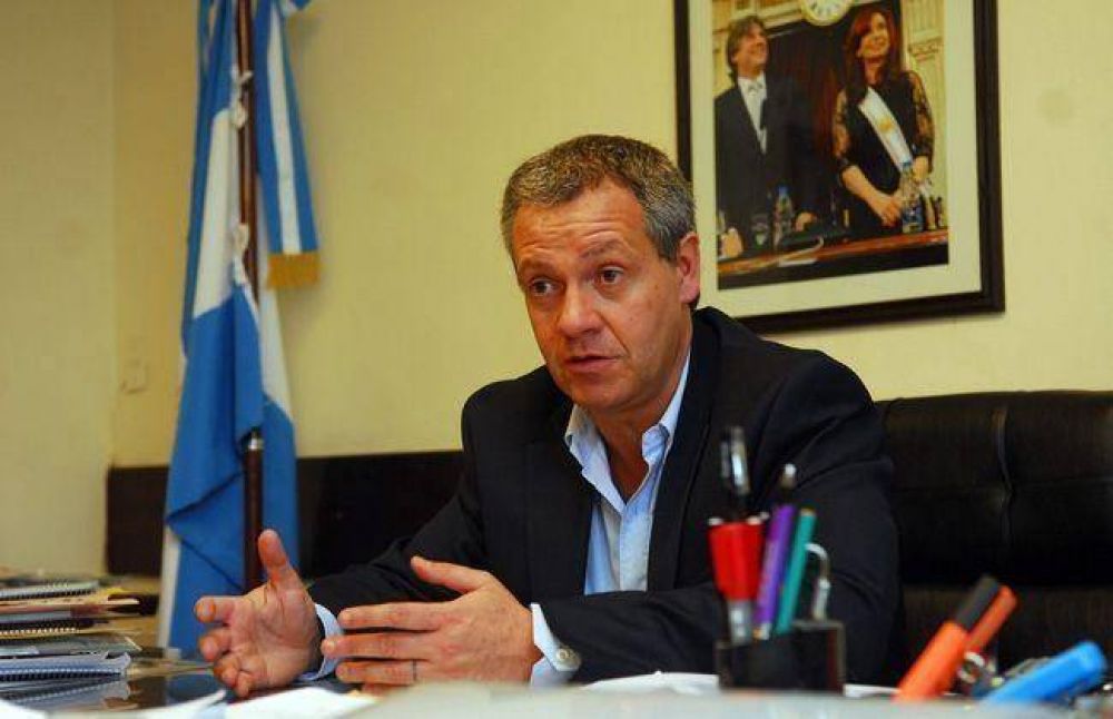 En 90 d�as se pondr� en marcha el centro regional de impresi�n de licencias