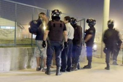 Y los controles policiales llegaron a edificios abandonados y tambi�n a zona norte