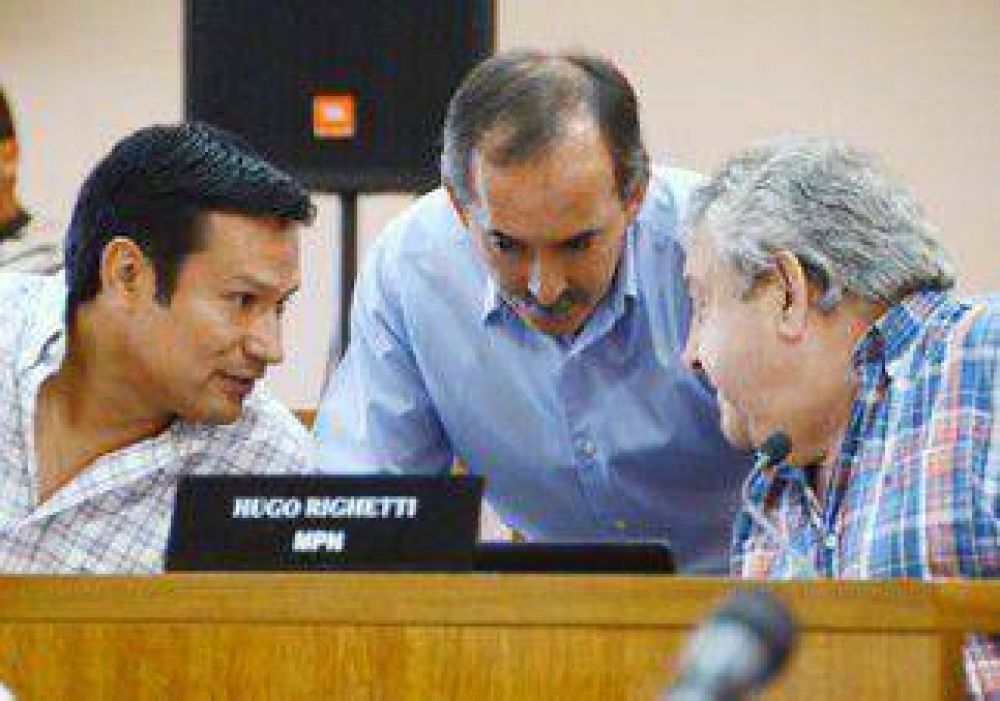 Concejales del MPN dicen que Quiroga "discrimina" al EPAS 