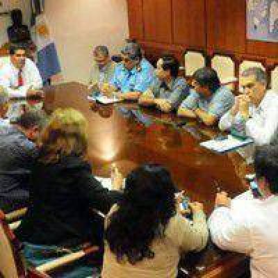 Capitanich encabez� la reuni�n del Comit� Provincial de Defensa Civil