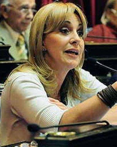 Senadora destac� la �valent�a y contundencia� del Gobernador