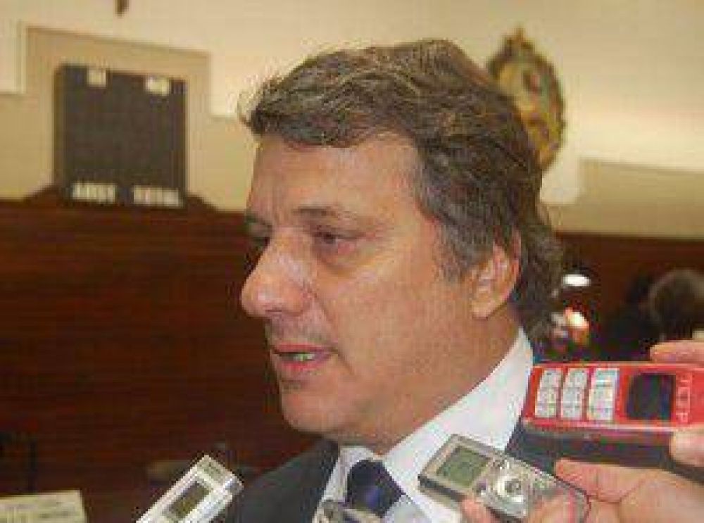 Romarovsky asegur� que el arrendamiento del Ingenio La Esperanza �no nos ha dado resultado hasta ahora m�s que para prorrogar la situaci�n�