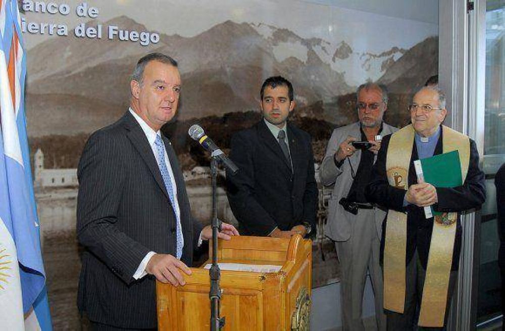 Inauguraron la sucursal �Malvinas Argentinas� del BTF en Ushuaia