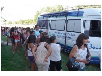 En mayo entrar�a en vigencia la tarjeta Becaria con beneficios para los estudiantes entrerrianos