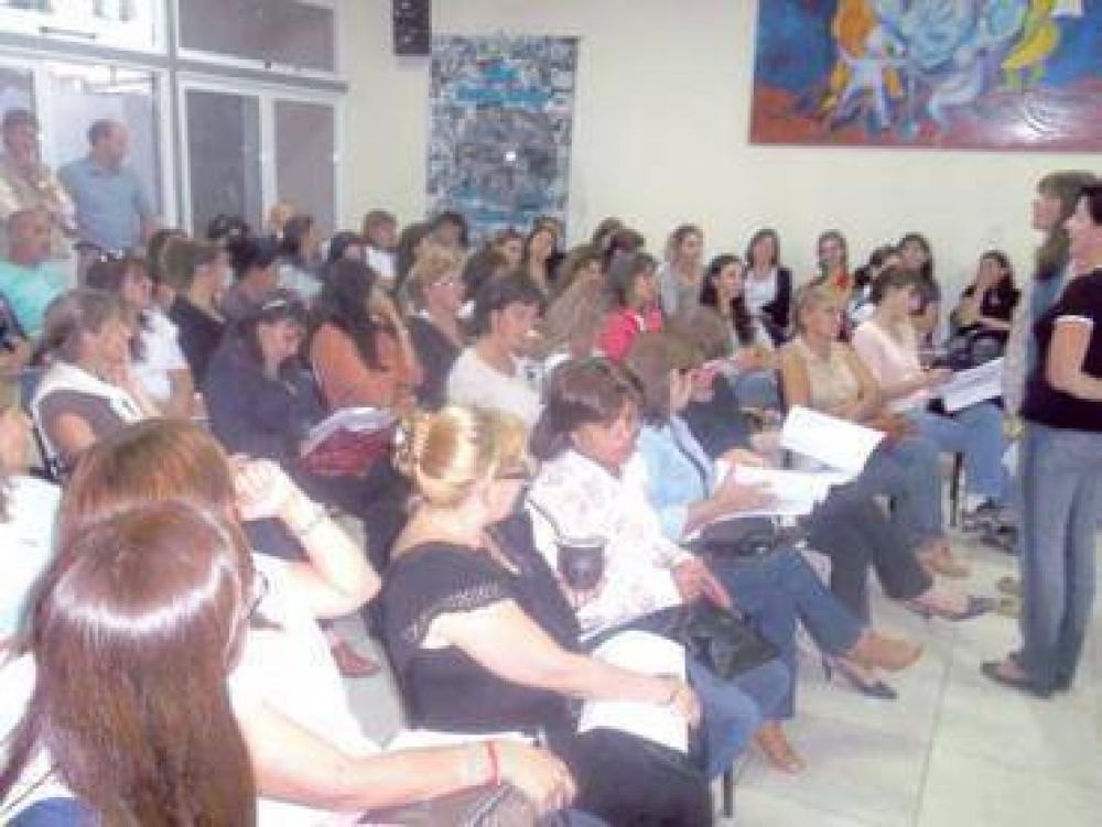 Dictaron una charla para aspirantes a cargos directivos