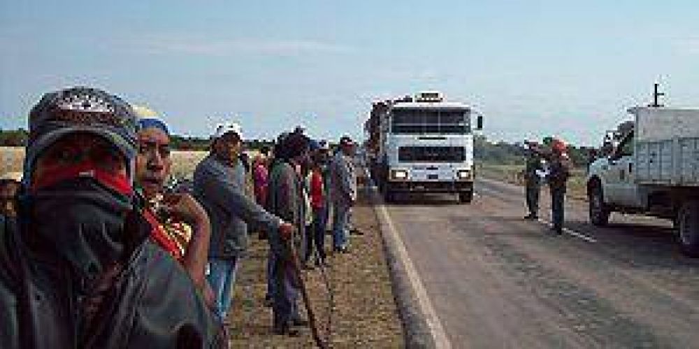 Abor�genes toman un municipio, bloquean acceso a Palmar Largo y cortan la ruta 81