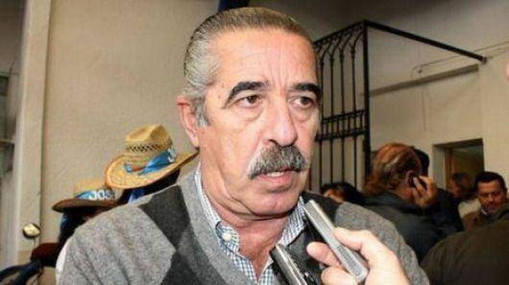 "Es un ardid para embarrar la cancha, porque ella sabe que pierde con Perucho"