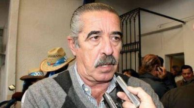 "Es un ardid para embarrar la cancha, porque ella sabe que pierde con Perucho"