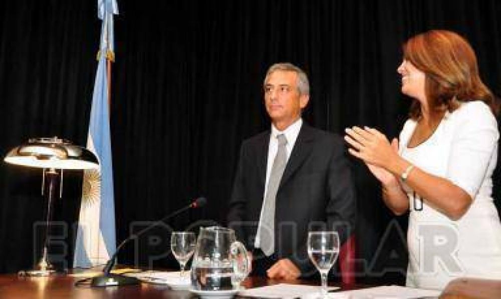 Eseverri pidi� polic�a propia y dijo que la oposici�n "bloquea al gobierno"