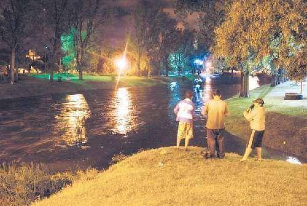 A PESAR DE LA LLUVIA, LA SITUACI�N H�DRICA EN AZUL SE MANTIENE NORMAL