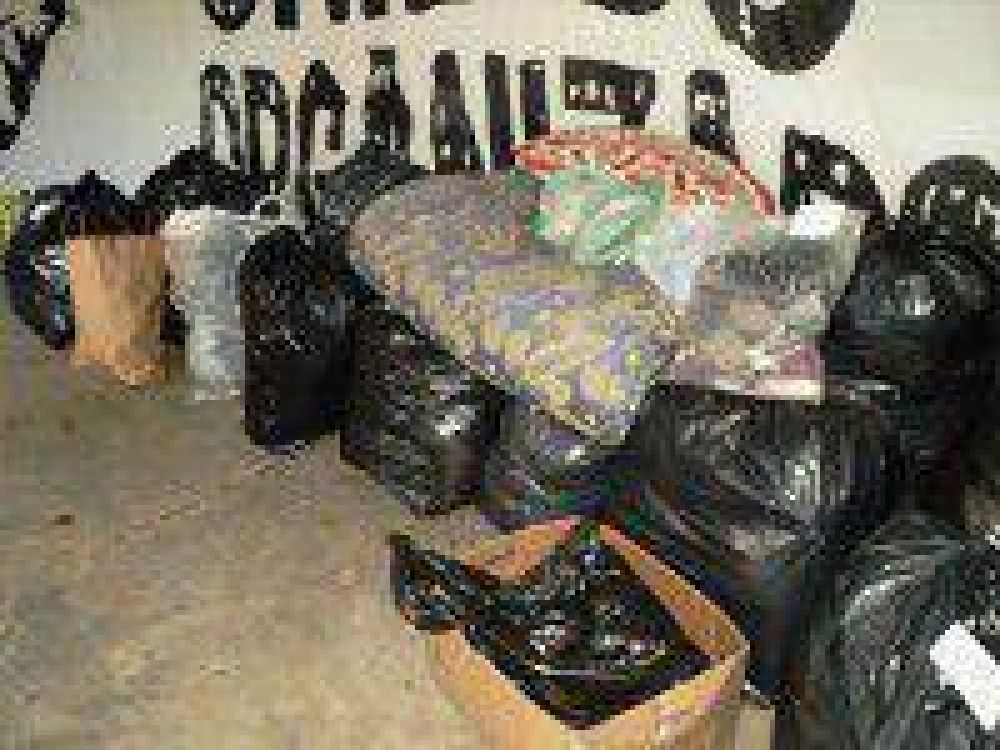 Unidos y Organizados y Radicales reciben, en diferentes sitios, donaciones para los damnificados de la ciudad de La Plata