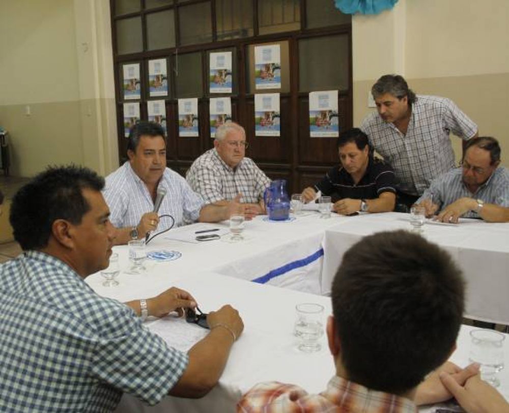 CGT reconoce que gremios demoran el inicio de casas