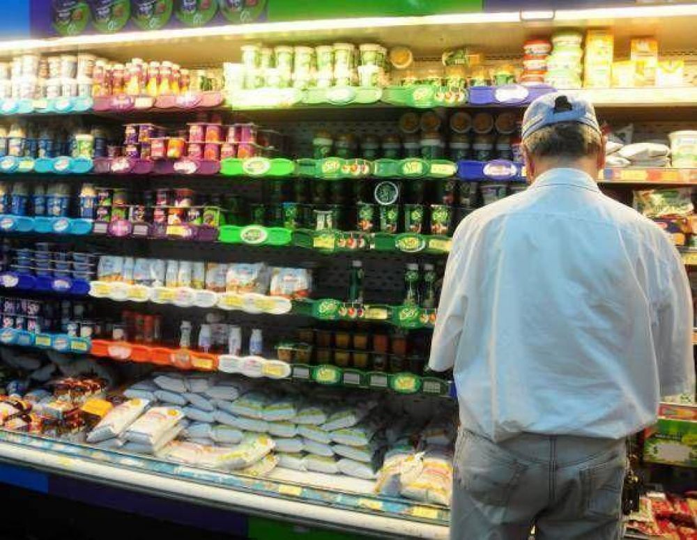 Convocan a los supermercados por la Supercard