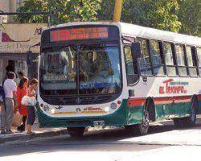 Empresarios de colectivos sostienen que la suba en el boleto est� frenada