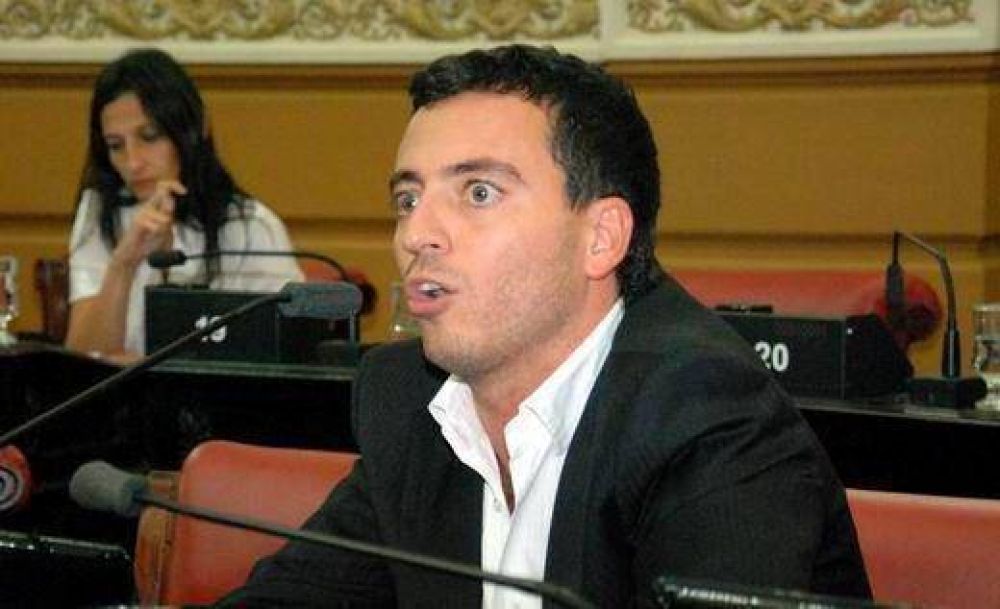 Piden al Gobierno que explique �inacci�n� en el conflicto de Camioneros con 4 s�per