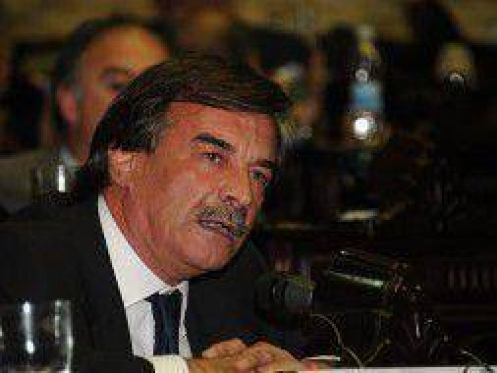 Temporal: Bazze dijo que el "Estado estuvo ausente" y critic� el tuit de Bruera