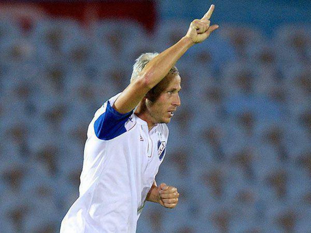 Nacional gole� a Toluca y se clasific� junto a Boca